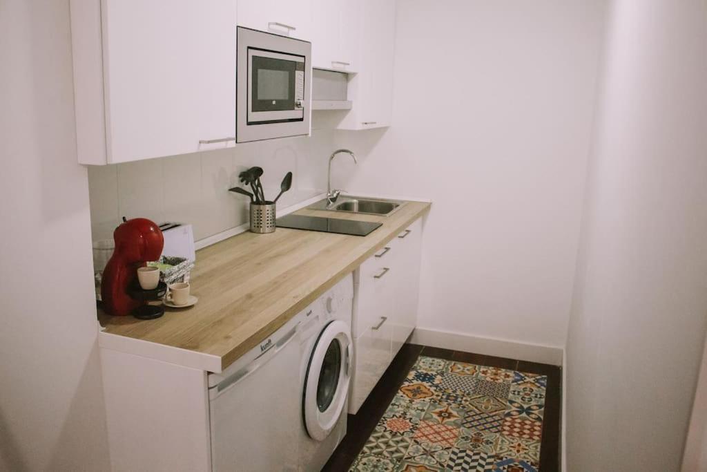 Precioso Apartamento Junto Al Casco Historico Malaga Bagian luar foto